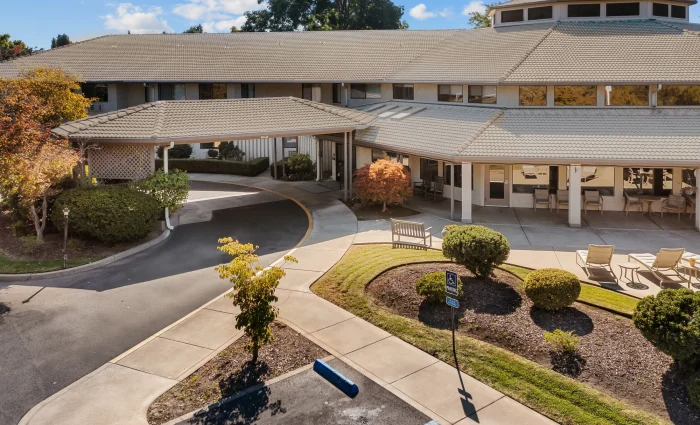 Provincial Chico front of building